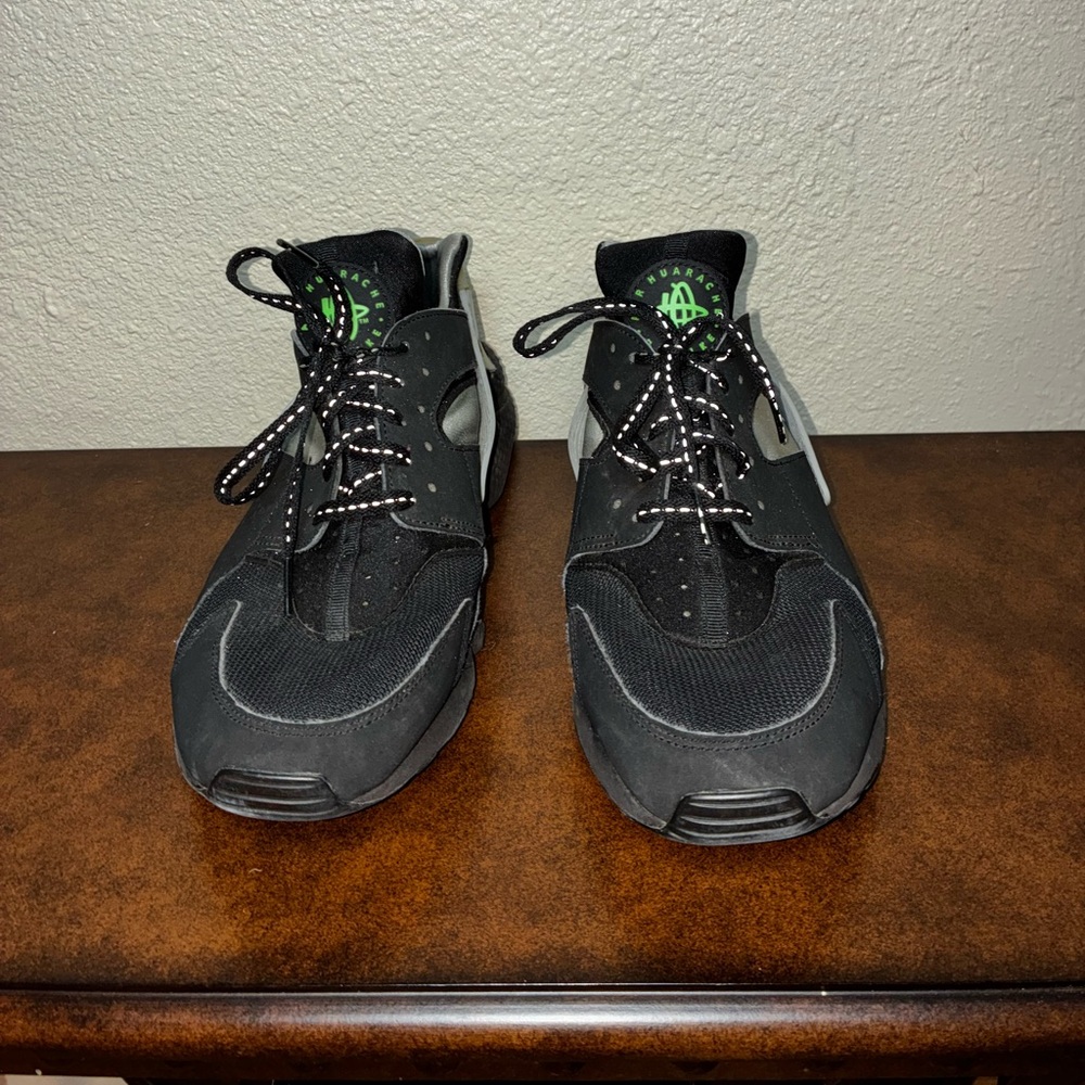 Nike Air Huarache F22 'Black Neon' sneakers